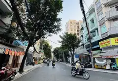 Tòa nhà 5 tầng mới, thang máy.
Gồm 7PN, 1 Phòng thờ, 7WC, Mặt bằng kinh doanh.
Siêu Vị trí Vip... Bán nhà riêng tại Diên Hồng, Hồ Chí Minh 02