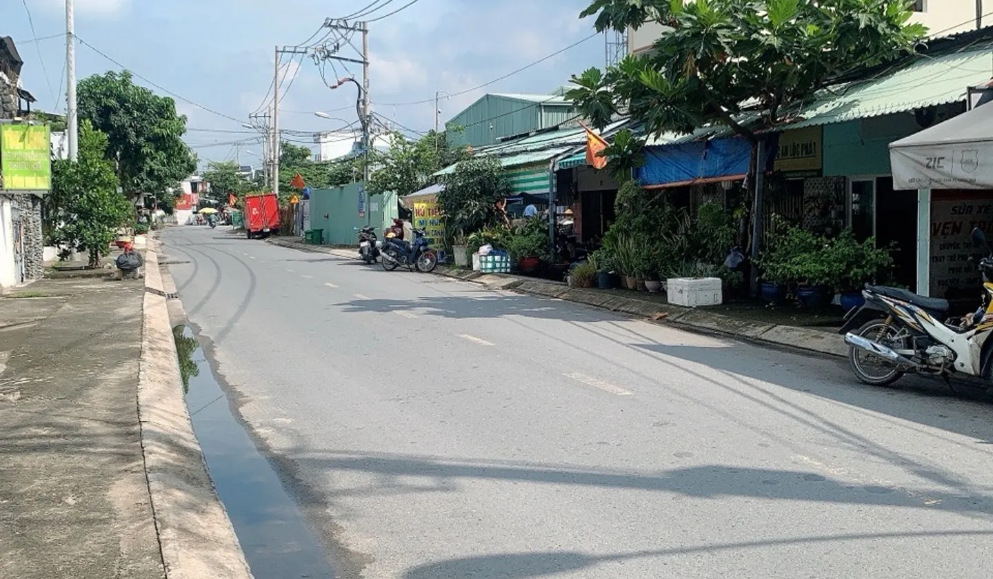 3 tỷ 650 _ đất ngang 4.3  18 m _ 85 m _ xây cao HXH... Bán đất tại An Phú Đông, Hồ Chí Minh 01