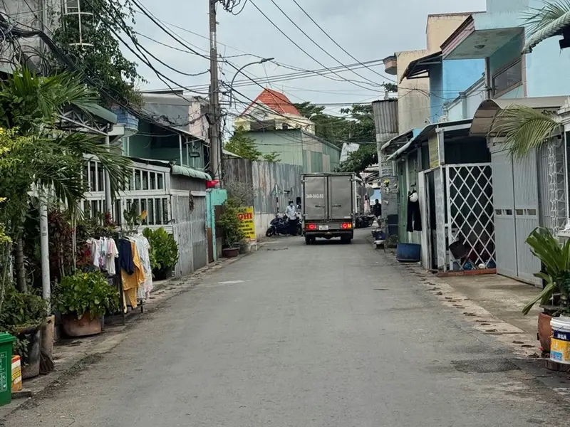 BÁN NHÀ ĐẸP – ĐƯỜNG Ô TÔ – 5 x 28M – NHỈNH 6 TỶ
Diện tích 140m², ngang 5m dài 28m... Bán nhà riêng tại Bình Hưng, Hồ Chí Minh 01