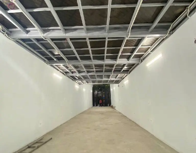 BÁN ĐẤT MẶT PHỐ SẴN NHÀ LÀM KHO XƯỞNG , VỈA HÈ RỘNG TRƯỚC NHÀ CONTENER TRÁNH, ĐỖ... Bán nhà mặt phố tại Việt Hưng, Hà Nội 01