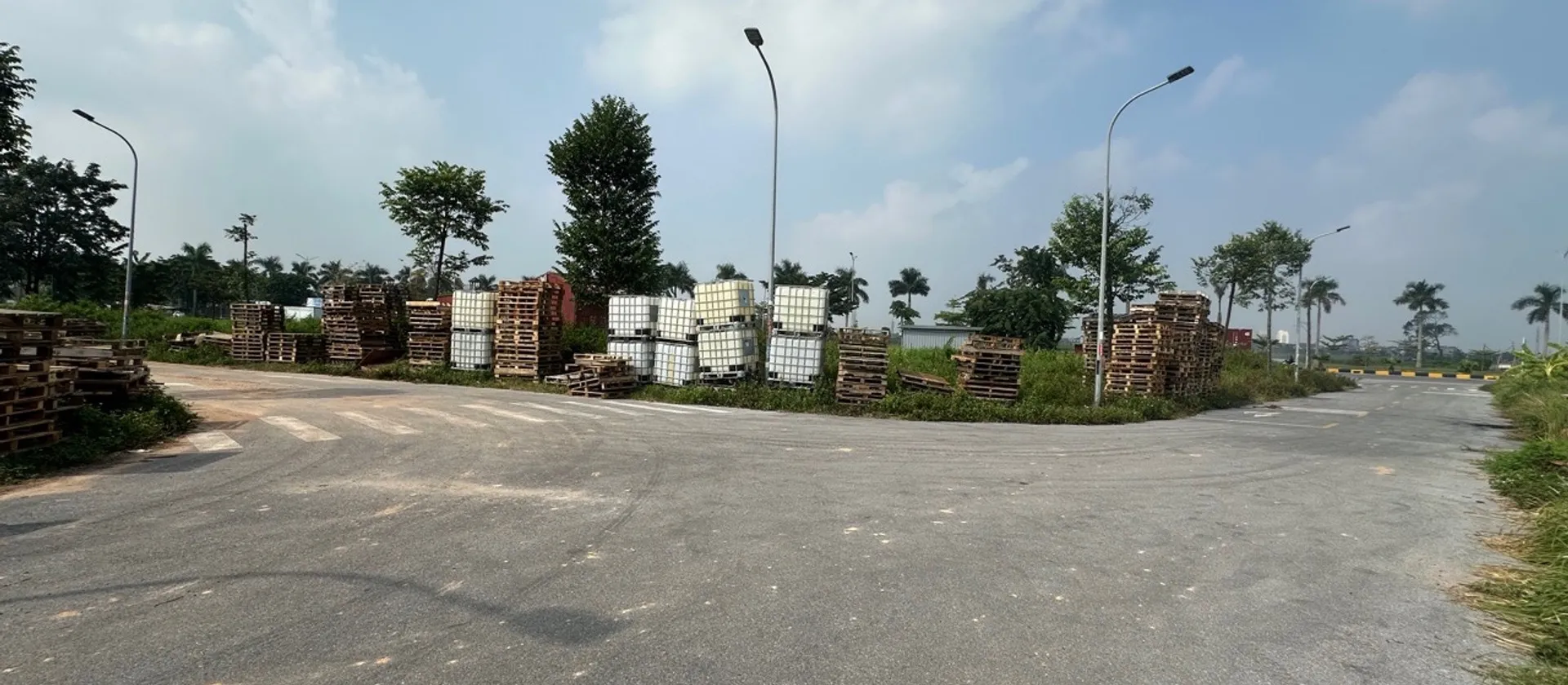 KHU ĐẤT PHÂN LÔ. HẠ TẦNG ĐỒNG BỘ. GẦN NHIỀU TIỆN ÍCH. VỊ TRÍ ĐẸP TIỀM NĂNG.... Bán đất tại Yên Phong, Bắc Ninh 01