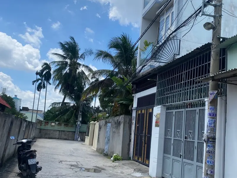 Nhà cấp 4 2 phòng ngủ, 60m2, gần ngã tư Ga, quận Bình Thạnh... Bán nhà riêng tại An Phú Đông, Hồ Chí Minh 01