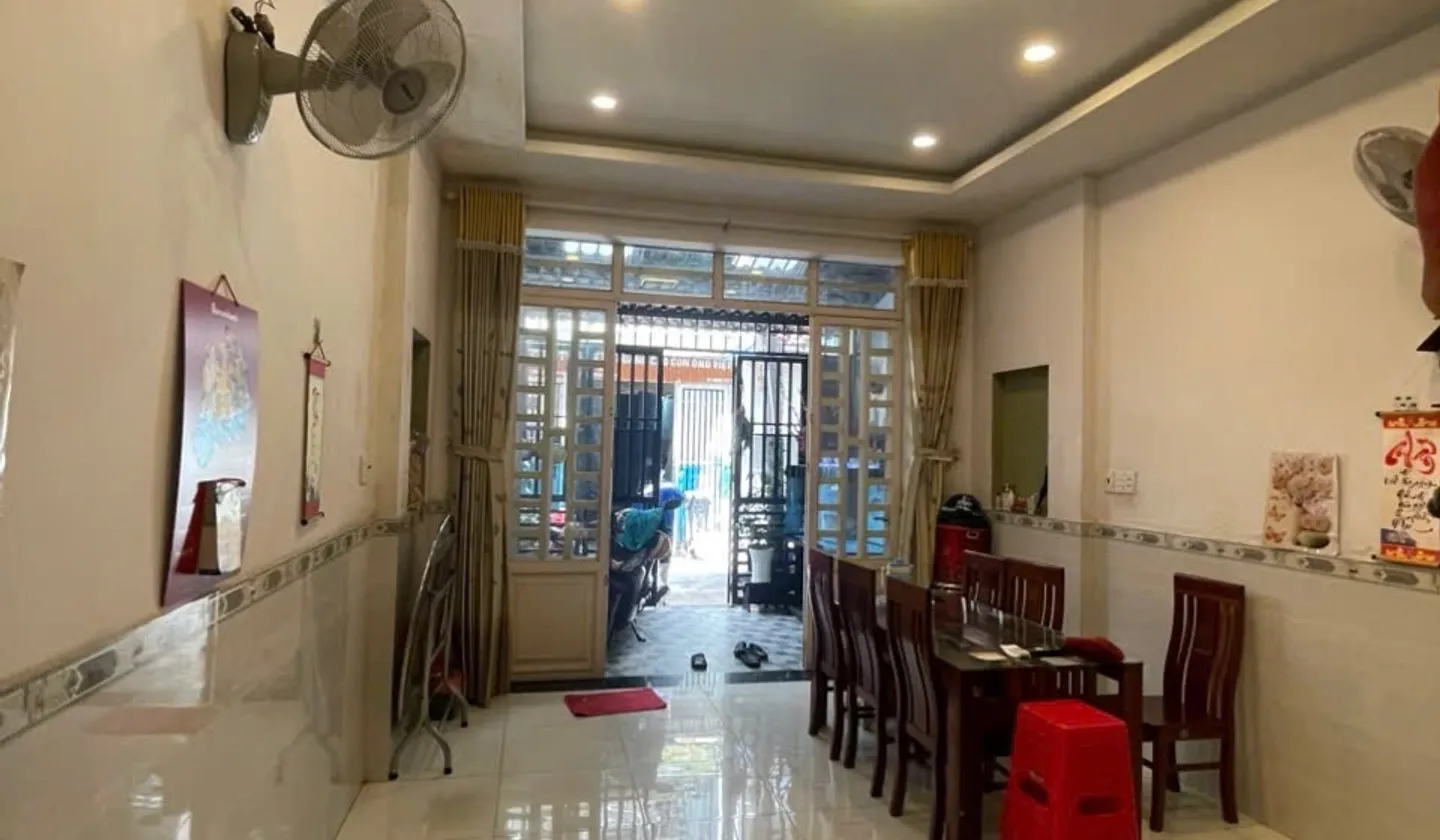 Bán nhà riêng 2 tầng tại Bình Tân, diện tích 54.6 m2, pháp lý cơ sở, sân rộng tiện lợi... Bán nhà riêng tại Bình Trị Đông, Hồ Chí Minh 01
