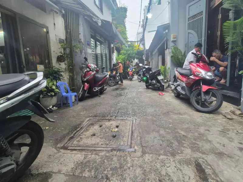 🏡 2,95 TỶ TL | HẺM XE HƠI NGUYỄN HỮU TIẾN – TÂN PHÚ
📐 35m² cấp 4 | Hẻm xe hơi, vị trí thuận tiện.... Bán nhà riêng tại Tây Thạnh, Hồ Chí Minh 01