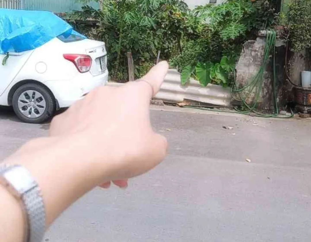 thôn Ngọc Đà ( Xã Tân Quang cũ) nay là xã Như Quỳnh.
- Thửa đất vuông vắn, trước sau như 1, view h... Bán đất tại Như Quỳnh, Hưng Yên 01