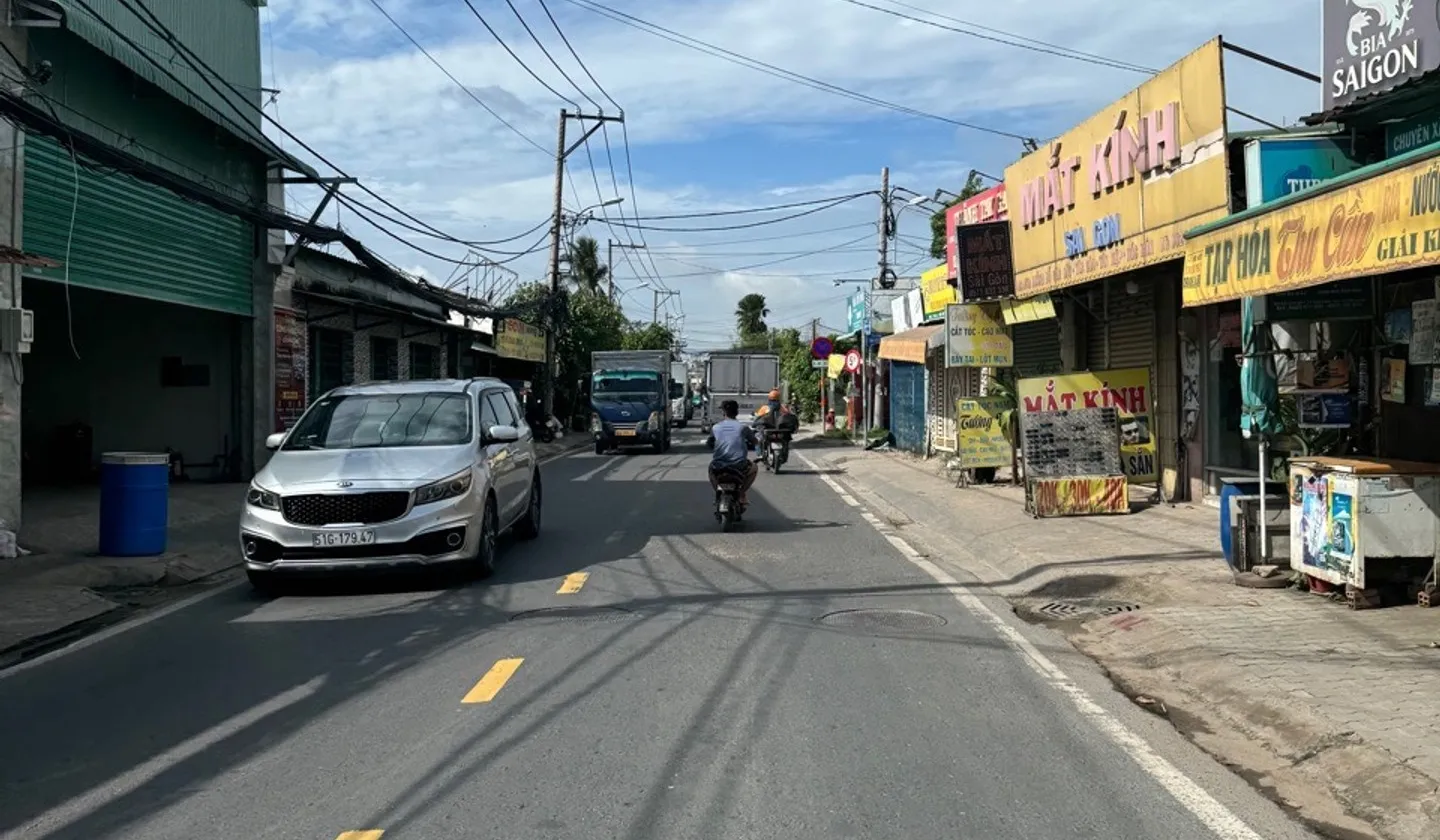 🚨 2 NHÀ C4 – 7 PHÒNG NGỦ – ĐẬU 5 Ô TÔ – SÁT ĐỖ VĂN DẬY 🚨... Bán nhà riêng tại Hóc Môn, Hồ Chí Minh 01