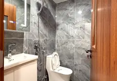 Nhà riêng 5 tầng hiện đại tại Hoàng Văn Thái, thang máy, ô tô đỗ cổng chỉ 13 tỷ... Bán nhà riêng tại Phương Liệt, Hà Nội 13