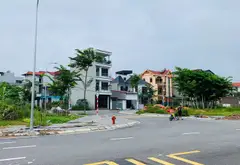 🌺120M FULL THỔ CƯ .MẶT TIỀN 8.2M .SẴN NHÀ 3 TẦNG .Ô TÔ 7 CHỖ ĐỖ CỬA .GẦN CẦU THĂNG LONG VÀ CAO TỐC... Bán nhà riêng tại Thiên Lộc, Hà Nội 05