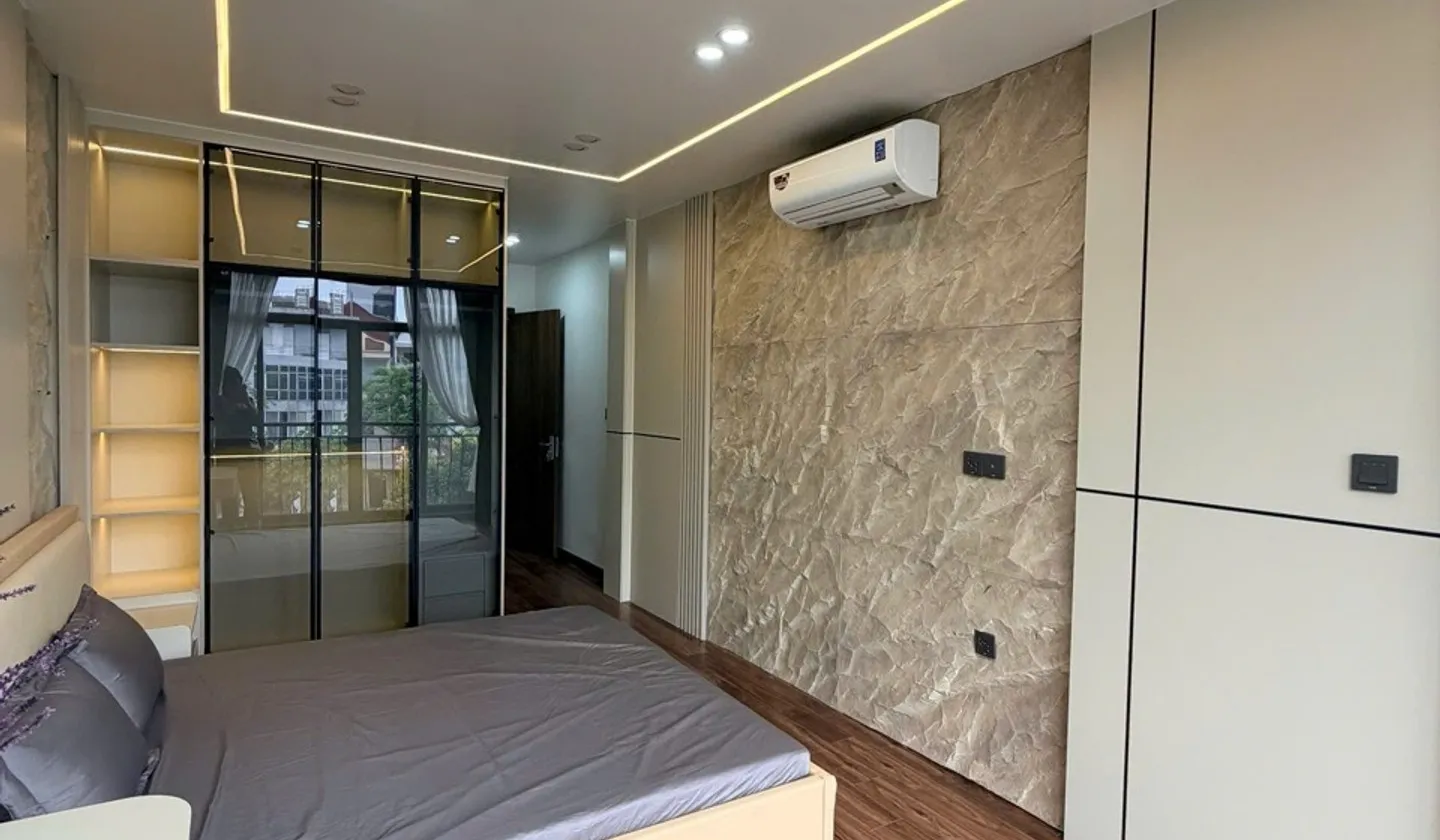 Nhà phố 8 tầng sầm uất, thang máy, kinh doanh đỉnh tại Ngô Gia Tự... Bán nhà mặt phố tại Việt Hưng, Hà Nội 01