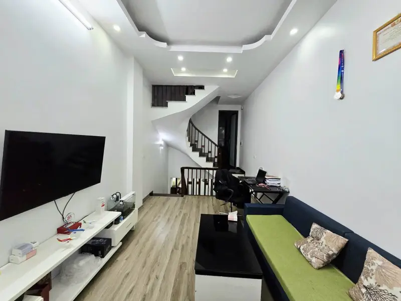 Bán nhà riêng 5 tầng tại Tây Hồ có mặt ngõ ô tô 4 chỗ, diện tích 34m2, pháp lý rõ ràng... Bán nhà riêng tại Tây Hồ, Hà Nội 01