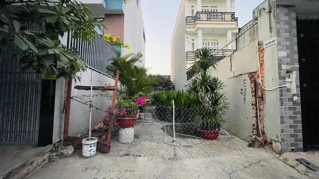Bán đất thổ cư hướng Đông Nam tại Thạnh Xuân, Quận 12, giá 5.5 tỷ... Bán đất tại Thới An, Hồ Chí Minh 01
