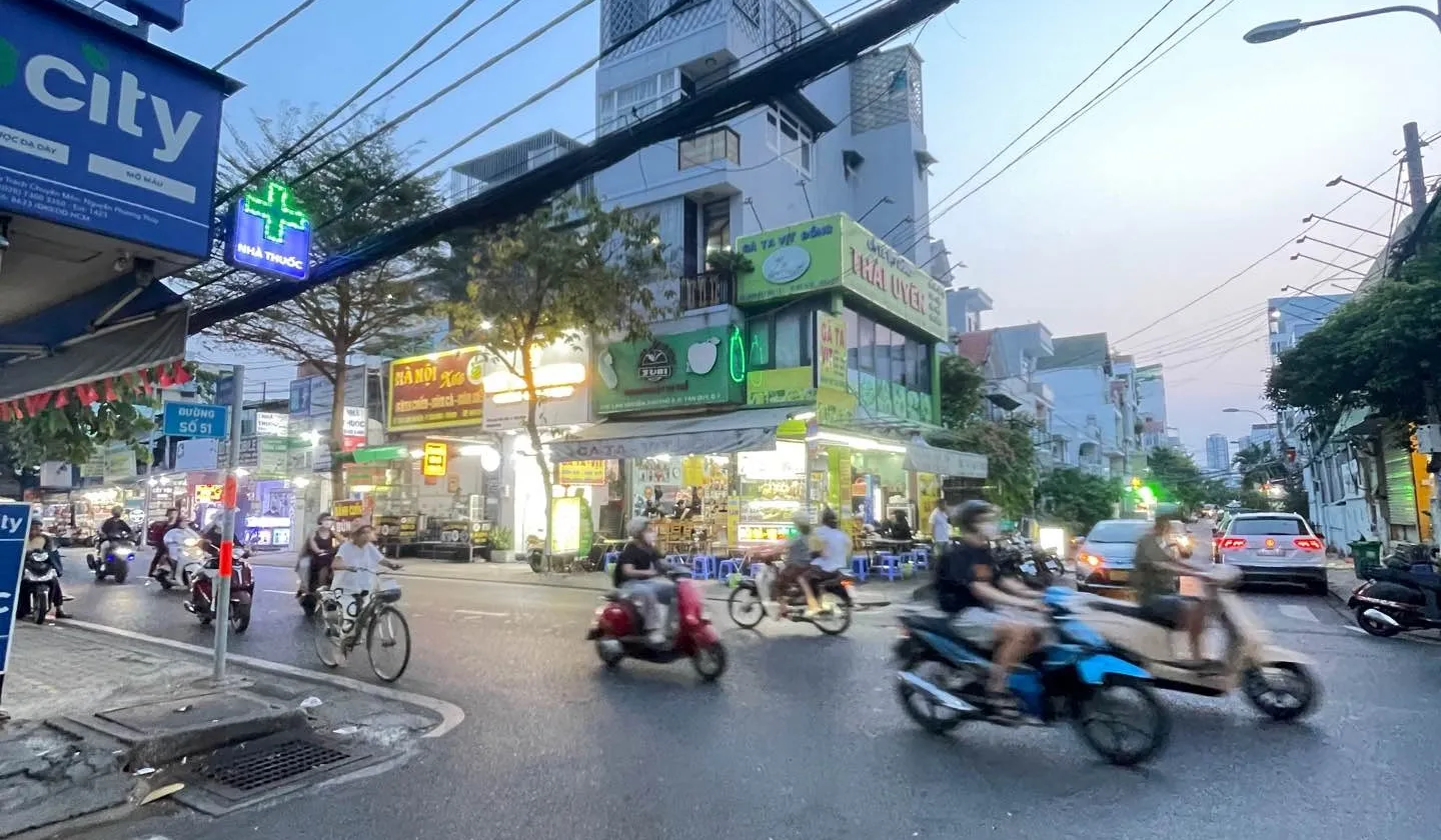 Cơ Hội Vàng Sở Hữu Nhà Mặt Phố Quận 7, Giá Tốt, Vị Trí Đẹp... Bán nhà mặt phố tại Tân Thuận, Hồ Chí Minh 01