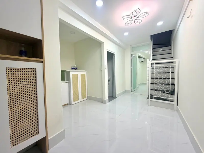 Nhà 2 tầng 27m2 gần Phan Xích Long giá 4.15 tỷ... Bán nhà riêng tại Gia Định, Hồ Chí Minh 01