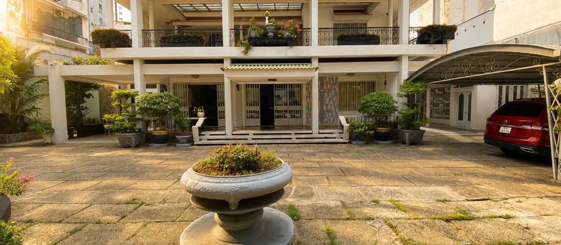 Biệt phủ sang trọng giữa trung tâm Phú Nhuận, nơi tinh hoa hội tụ... Bán nhà mặt phố tại Phú Nhuận, Hồ Chí Minh 01