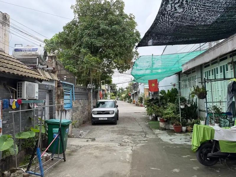 Bán nhà gần Central mall Satra Phạm Hùng, 100m2 5x20 giá 3,8 tỷ... Bán nhà riêng tại Bình Hưng, Hồ Chí Minh 01