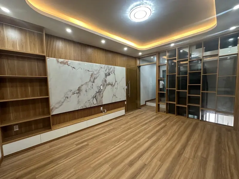Nhà 5 Tầng Thang Máy Trung Tâm Hải Phòng - Không Thể Bỏ Lỡ!... Bán nhà riêng tại Gia Viên, Hải Phòng 01