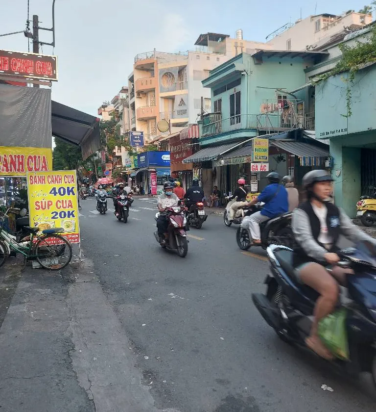 Nhà đẹp Quận 10, 4 phòng ngủ, giá hấp dẫn... Bán nhà riêng tại Vườn Lài, Hồ Chí Minh 01