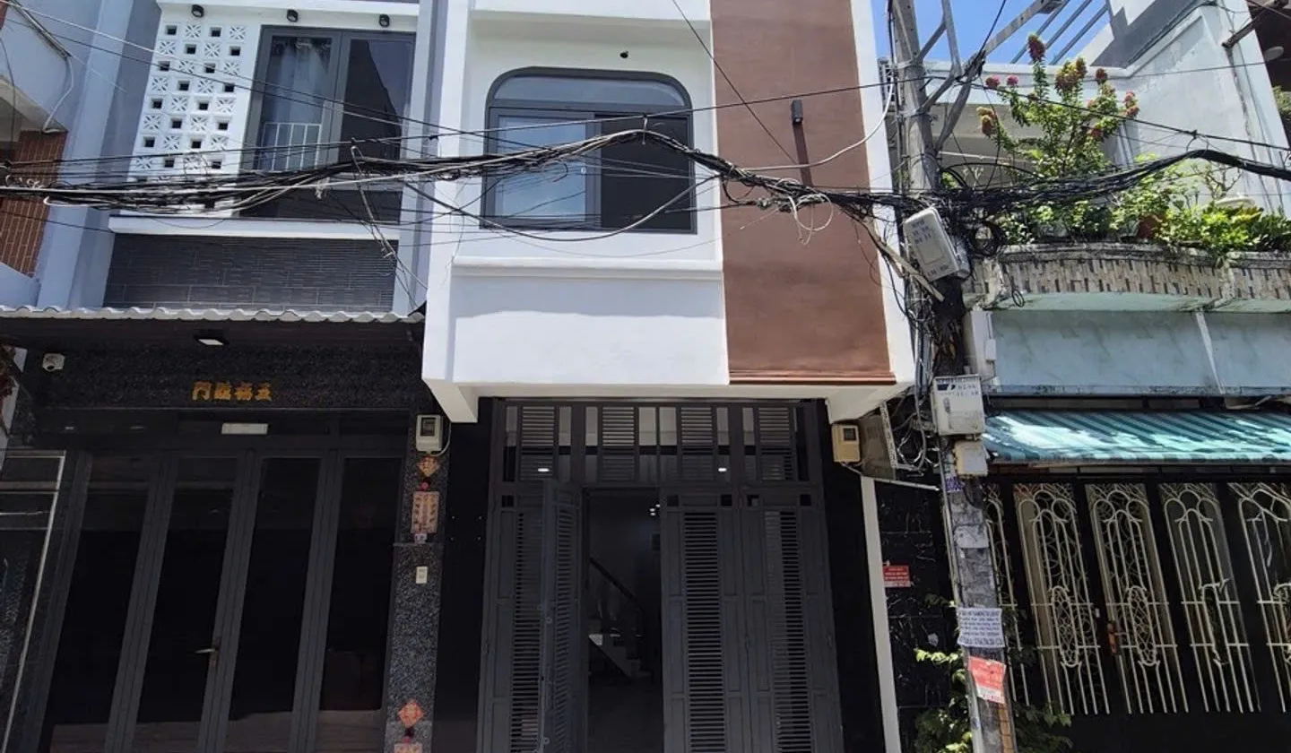 🏡 LẠC LONG QUÂN - Quận 11 - Hẻm 6m - 32m² - 3 Tầng - 4PN - G.iá 6.9 T.ỷ... Bán nhà riêng tại Bình Thới, Hồ Chí Minh 01