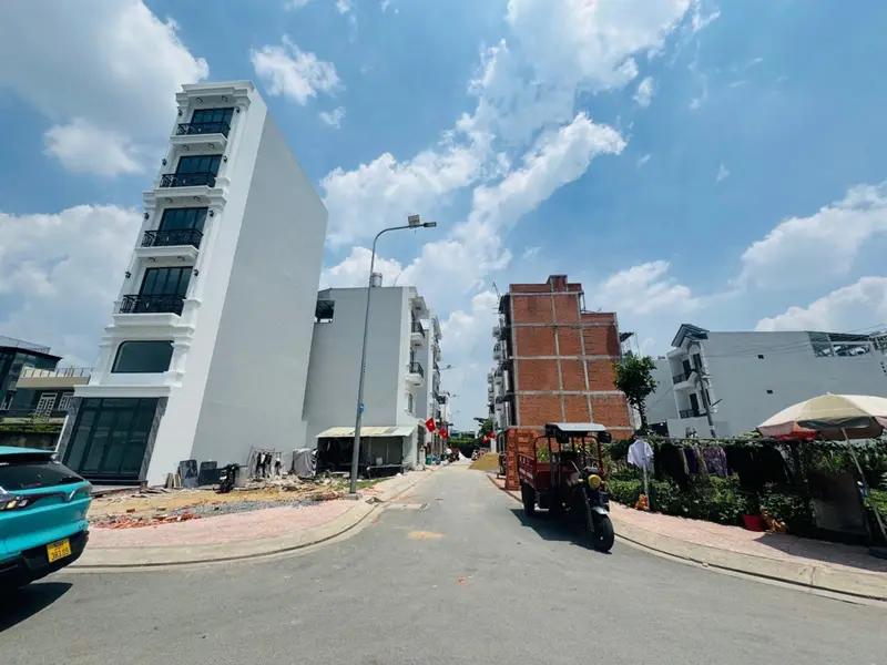 1 TRỆT 3 LẦU PHƯỜNG HIỆP BÌNH, NHÀ MỚI XÂY, Ô TÔ ĐỖ TRONG NHÀ, NỘI THẤT ĐẸP CHỈ 8.X TỶ... Bán nhà riêng tại Hiệp Bình, Hồ Chí Minh 01