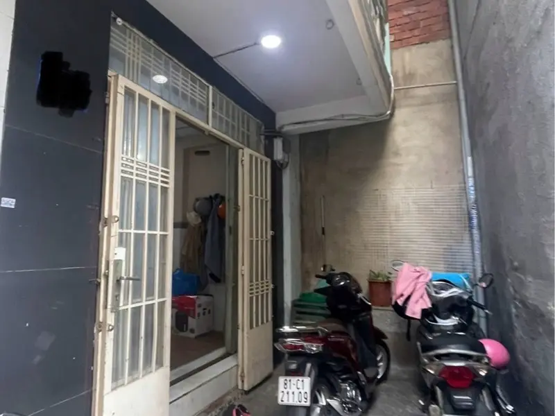 Nhà không có gì nhiều nhưng được cái đơn sơ, đang cho thuê gần 10 tr/tháng, Dtsd hơn 50m² chỉ 3 đồn... Bán nhà riêng tại Phú Thọ Hòa, Hồ Chí Minh 01