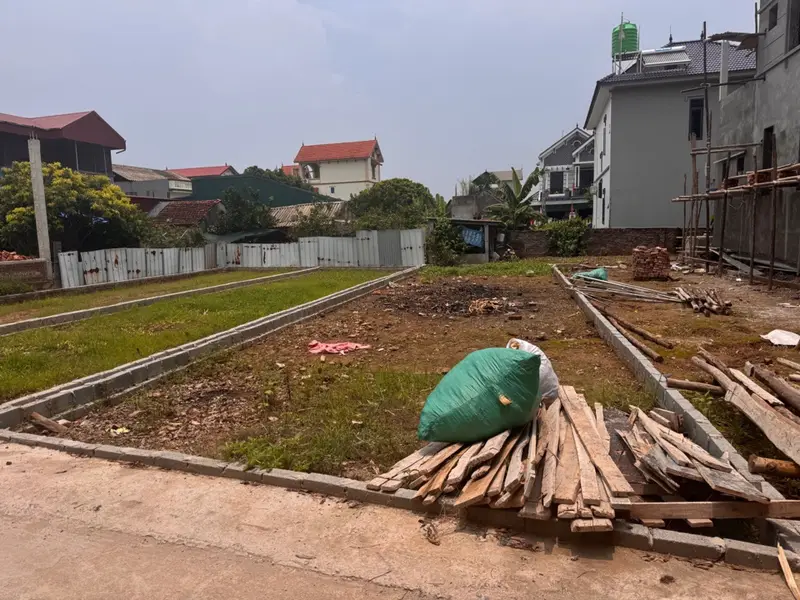 🔥🔥MẢNH ĐẤT MẶT TIỀN RỘNG - Ô TÔ 7 CHỖ CHẠY VÒNG QUANH ĐẤT🔥🔥

💥💥Mô tả: 

✅Mảnh đất mặt tiền rộ... Bán đất tại Triệu Việt Vương, Hưng Yên 01