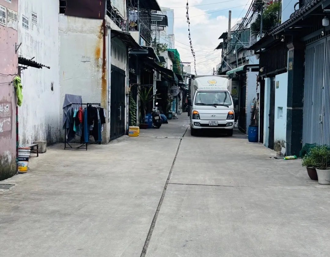 Cơ hội hiếm có sở hữu nhà 2 mặt tiền xe tải hẻm rộng ở Bình Tân... Bán nhà riêng tại Bình Tân, Hồ Chí Minh 01