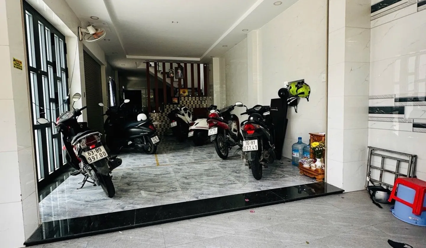 Nhà Góc 3 Lầu Thoáng Mát, Hẻm Xe Tải Vườn Lài... Bán nhà riêng tại Phú Thọ Hòa, Hồ Chí Minh 01