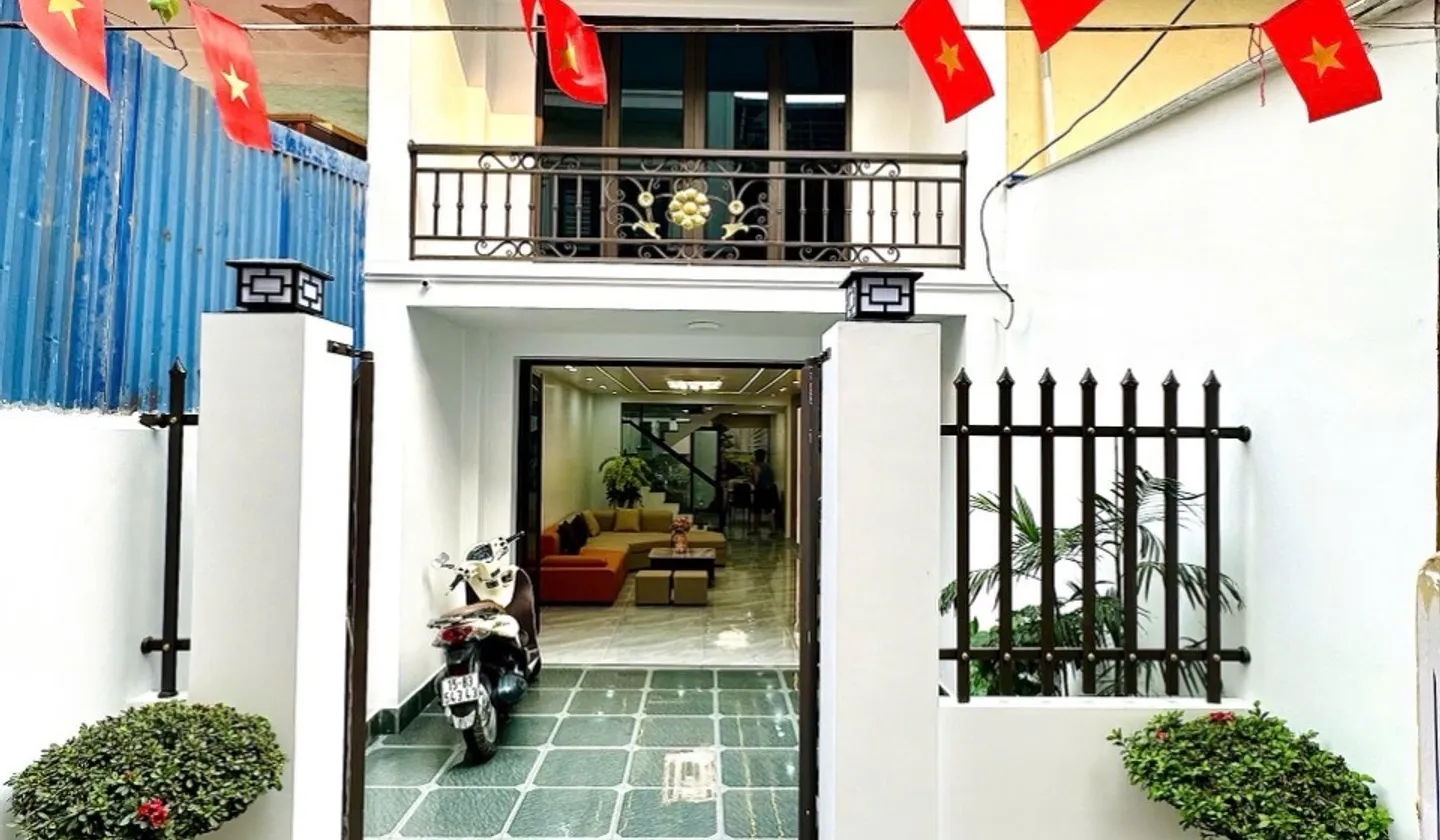 Nhà 3 tầng độc lập với sân cổng rộng rãi tại Trần Nguyên Hãn... Bán nhà riêng tại Lê Chân, Hải Phòng 01