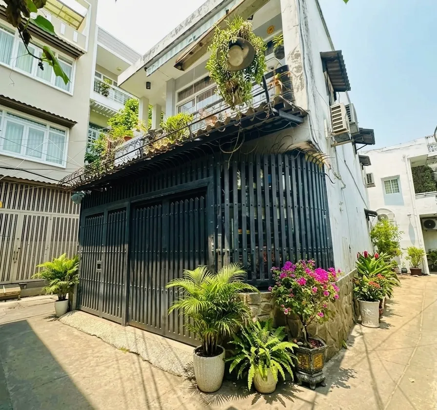 Bán nhà lô góc hẻm xe hơi đổ cửa - DT 66m2 giáp Phú Nhuận chỉ hơn 6Đ... Bán nhà riêng tại Bình Lợi Trung, Hồ Chí Minh 01