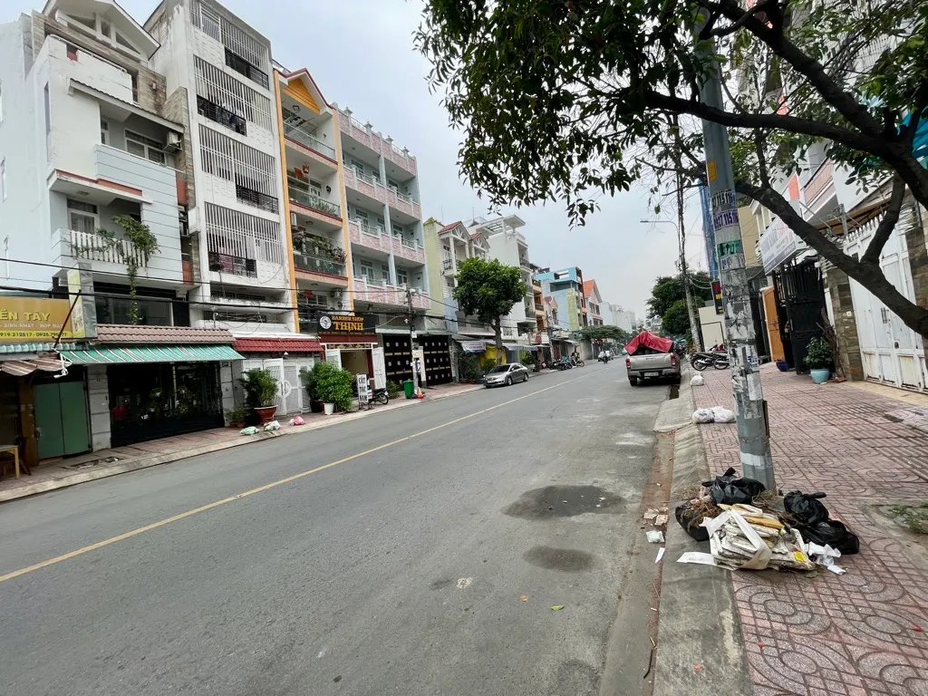 Bán nhà mặt phố 2 mặt tiền tại Bình Phú, diện tích 114m², giá 18 tỷ đồng... Bán nhà mặt phố tại Bình Phú, Hồ Chí Minh 01