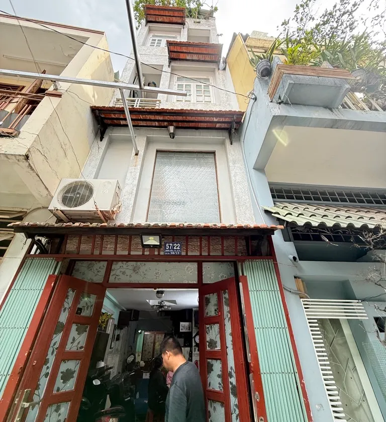 Bán nhà mặt phố 5 tầng Tân Bình, 6 phòng ngủ, 2 mặt hẻm xe hơi, giá 8.8 tỷ... Bán nhà mặt phố tại Tân Hòa, Hồ Chí Minh 01