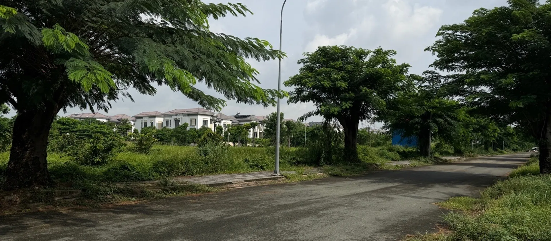Đất đẹp rộng rãi ngay khu biệt thự quận 9... Bán đất tại Long Trường, Hồ Chí Minh 01