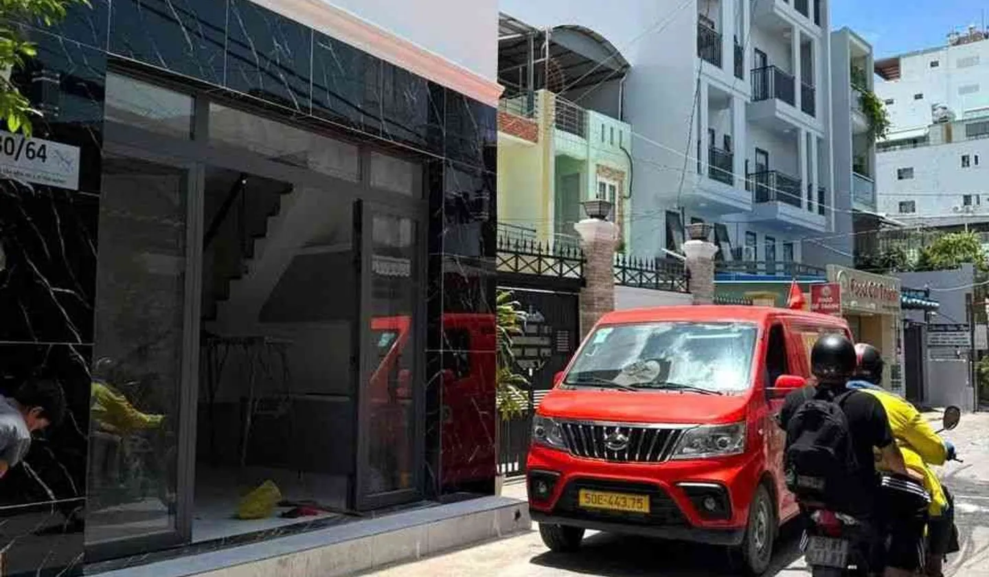 Nhà đẹp, hẻm xe hơi, trung tâm Quận 7 - Giá hấp dẫn... Bán nhà riêng tại Tân Hưng, Hồ Chí Minh 01