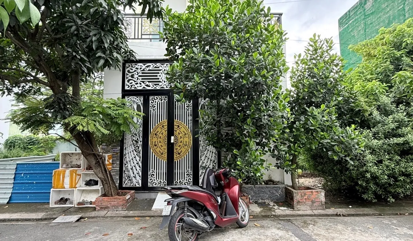 Bán nhà riêng 2 tầng tại xã Bà Điểm, TP.HCM, đất rộng 160m2, hẻm xe hơi... Bán nhà riêng tại Bà Điểm, Hồ Chí Minh 01