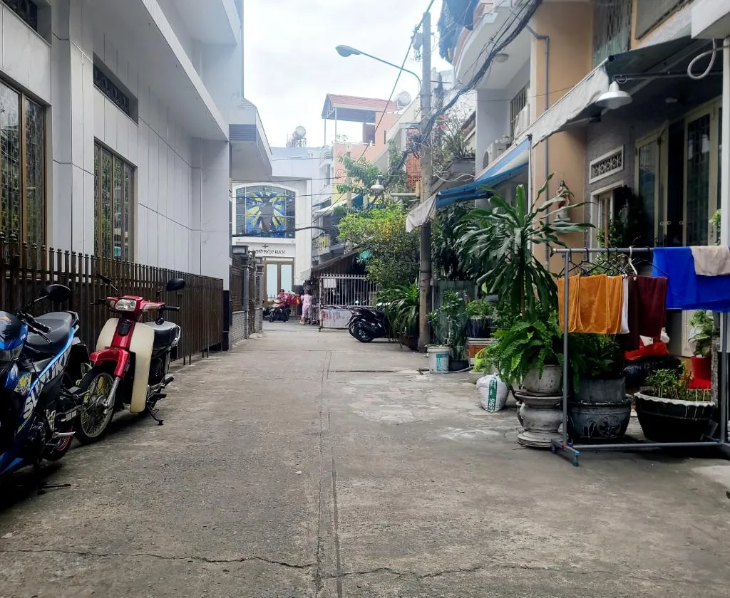Biệt Thự Phố Cao Cấp Hướng Đông Bắc Tại Quận Tân Bình... Bán owner_side tại Tân Hòa, Hồ Chí Minh 01