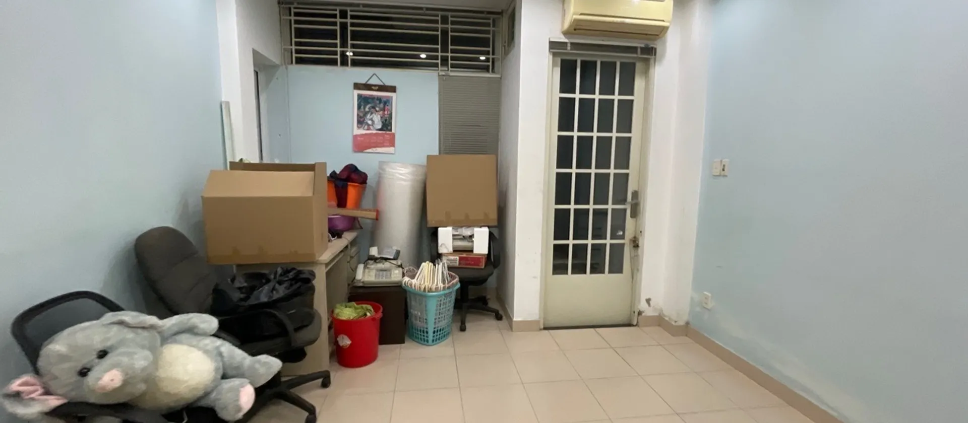 TRUNG TÂM Q10, HẺM XE HƠI tới NHÀ, 4TẦNG, 5PN, 5wc riêng khu vip không có căn thứ 2 - có chỗ lắp t... Bán nhà riêng tại Diên Hồng, Hồ Chí Minh 01