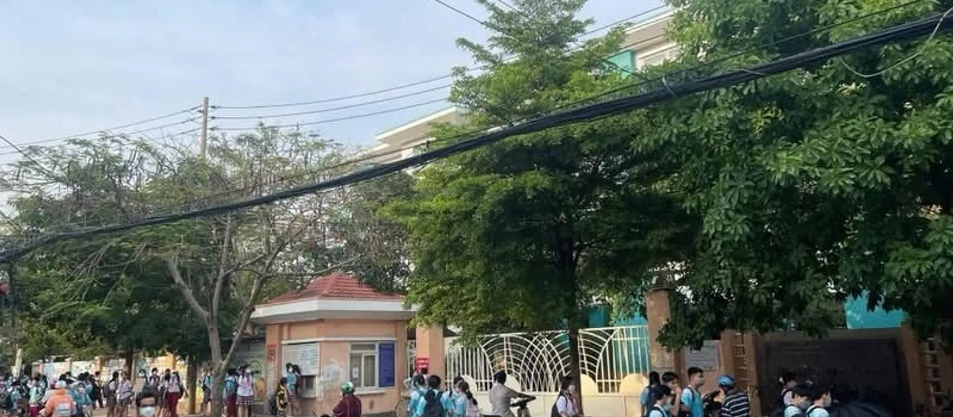 Nhà 2 tầng mặt tiền đường lớn, ngay trung tâm Gò Vấp... Bán nhà riêng tại An Hội Tây, Hồ Chí Minh 01