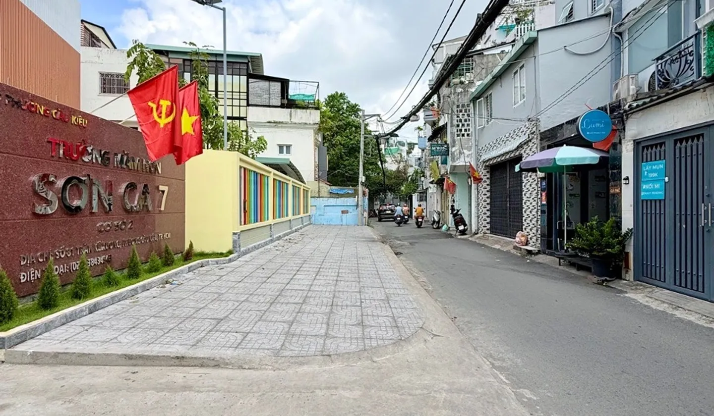 MẶT TIỀN KINH DOANH PHÚ NHUẬN • KHU VIP PHAN ĐĂNG LƯU – PHAN XÍCH LONG... Bán nhà mặt phố tại Cầu Kiệu, Hồ Chí Minh 01