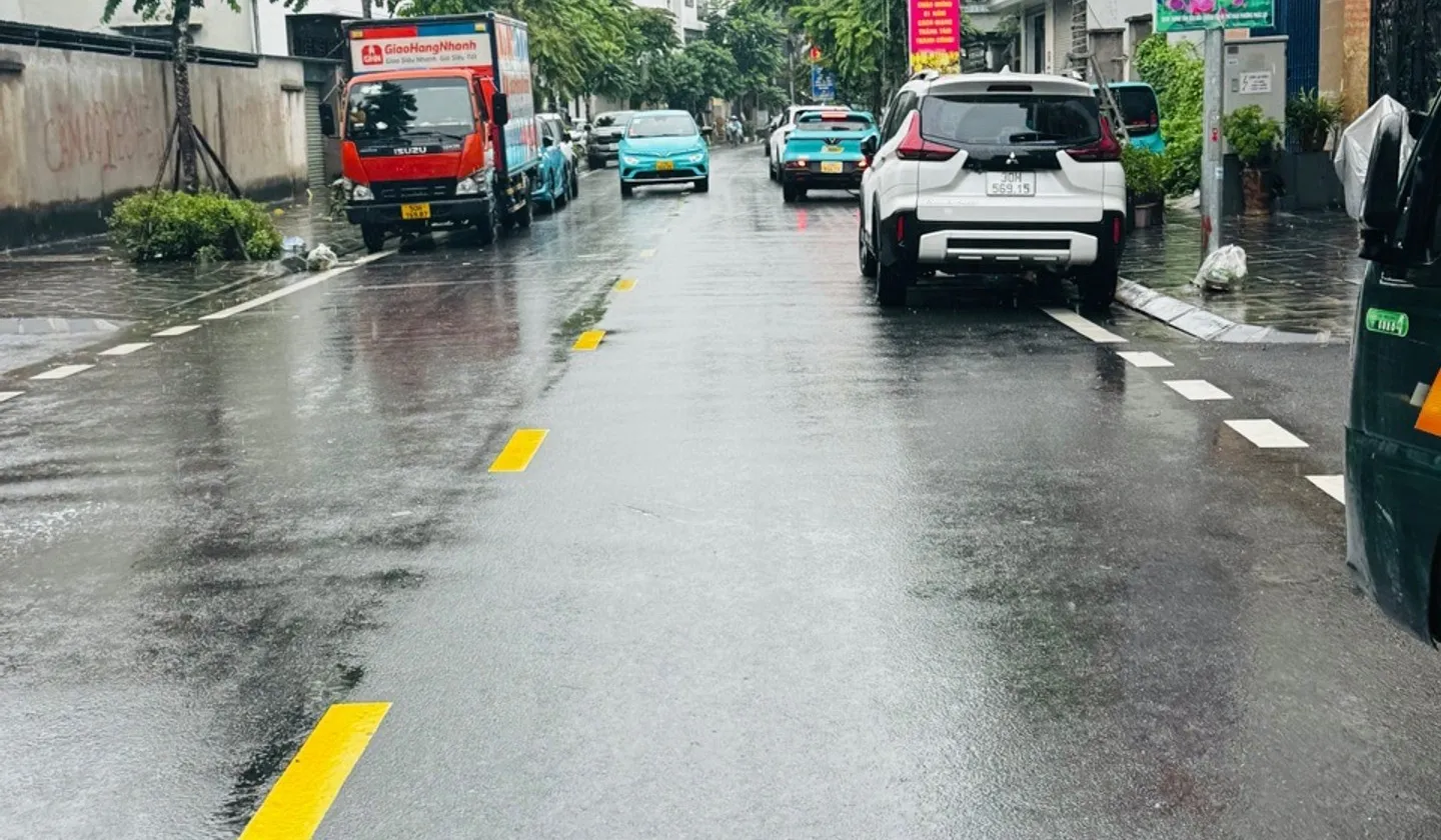 Bán nhà riêng 5 tầng tại trung tâm phường Phúc Lợi, thiết kế vuông vắn hai thoáng... Bán nhà riêng tại Phúc Lợi, Hà Nội 01