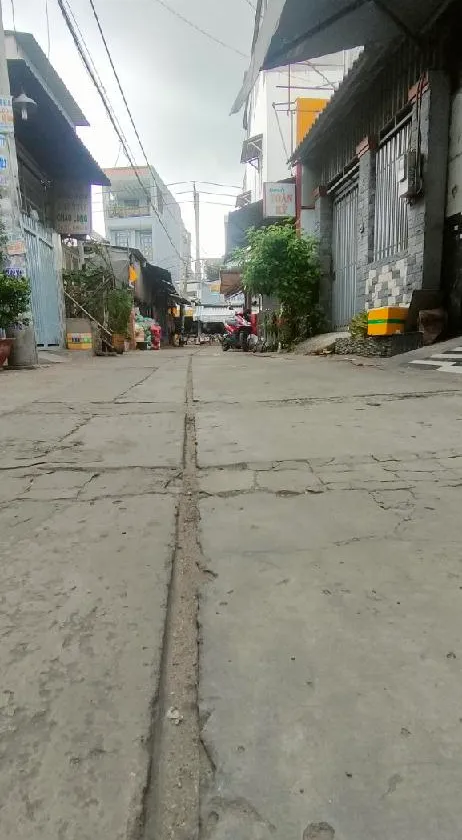 Cơ hội sở hữu nhà 6 phòng ngủ, chỉ 8,5 tỷ, vị trí đẳng cấp!... Bán owner_side tại Bình Tân, Hồ Chí Minh 01