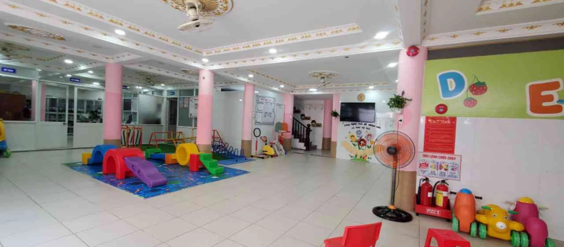 BÁN GẤP - NHÀ 3 TẦNG ĐANG LÀM TRƯỜNG MẦM NON - LÔ GÓC HẺM XE HƠI NGANG KHỦNG 12M... Bán nhà riêng tại Phước Long, Hồ Chí Minh 01