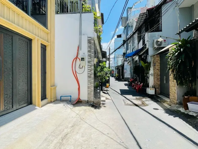 Tòa 15 phòng trọ có thang máy ngay khu sôi động quận Tân Bình... Bán nhà riêng tại Tân Sơn, Hồ Chí Minh 01
