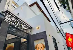 Viết
🍀 NHÀ PHỐ 89M² • 3 TẦNG • 4 PHÒNG NGỦ • NỘI THẤT CAO CẤP • GÒ VẤP
🏡 Diện tích Ngang 6.5m²... Bán nhà riêng tại Thông Tây Hội, Hồ Chí Minh 01