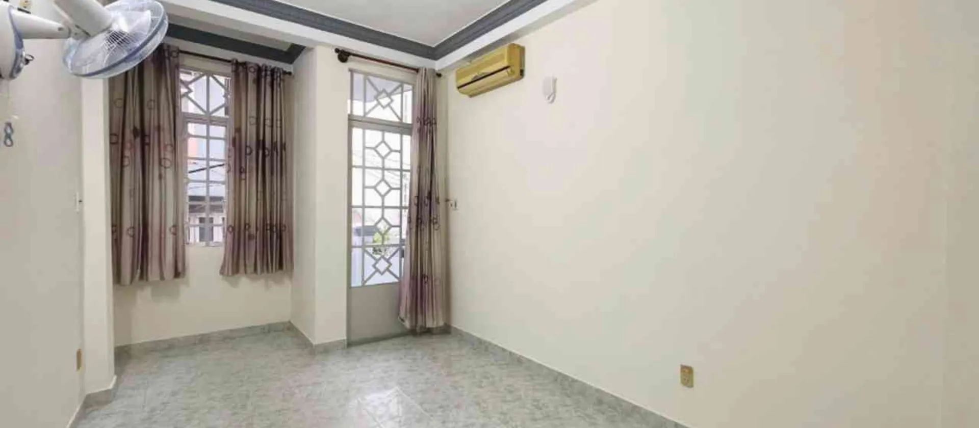 Bán nhà riêng 4 tầng 4 phòng ngủ tại khu vực Huỳnh Văn Bánh, giá hấp dẫn... Bán nhà riêng tại Cầu Kiệu, Hồ Chí Minh 01