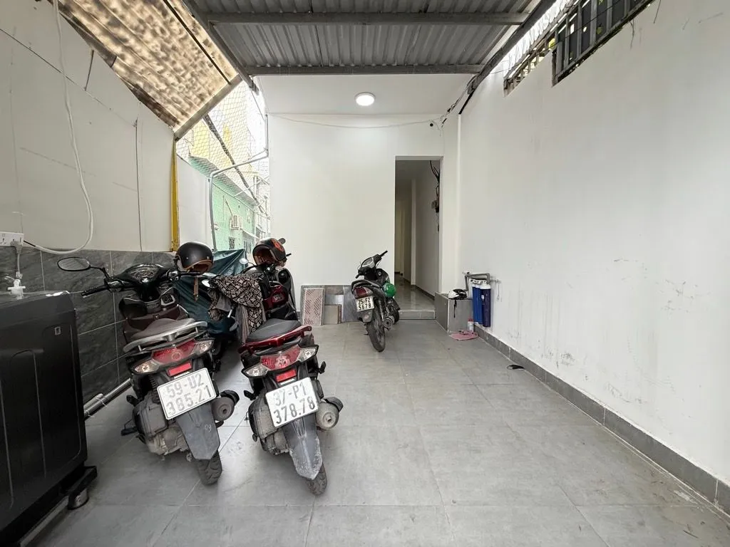 Nhà 3 tầng hẻm xe tải Thích Quảng Đức, giá tốt bao full nội thất... Bán nhà riêng tại Đức Nhuận, Hồ Chí Minh 01