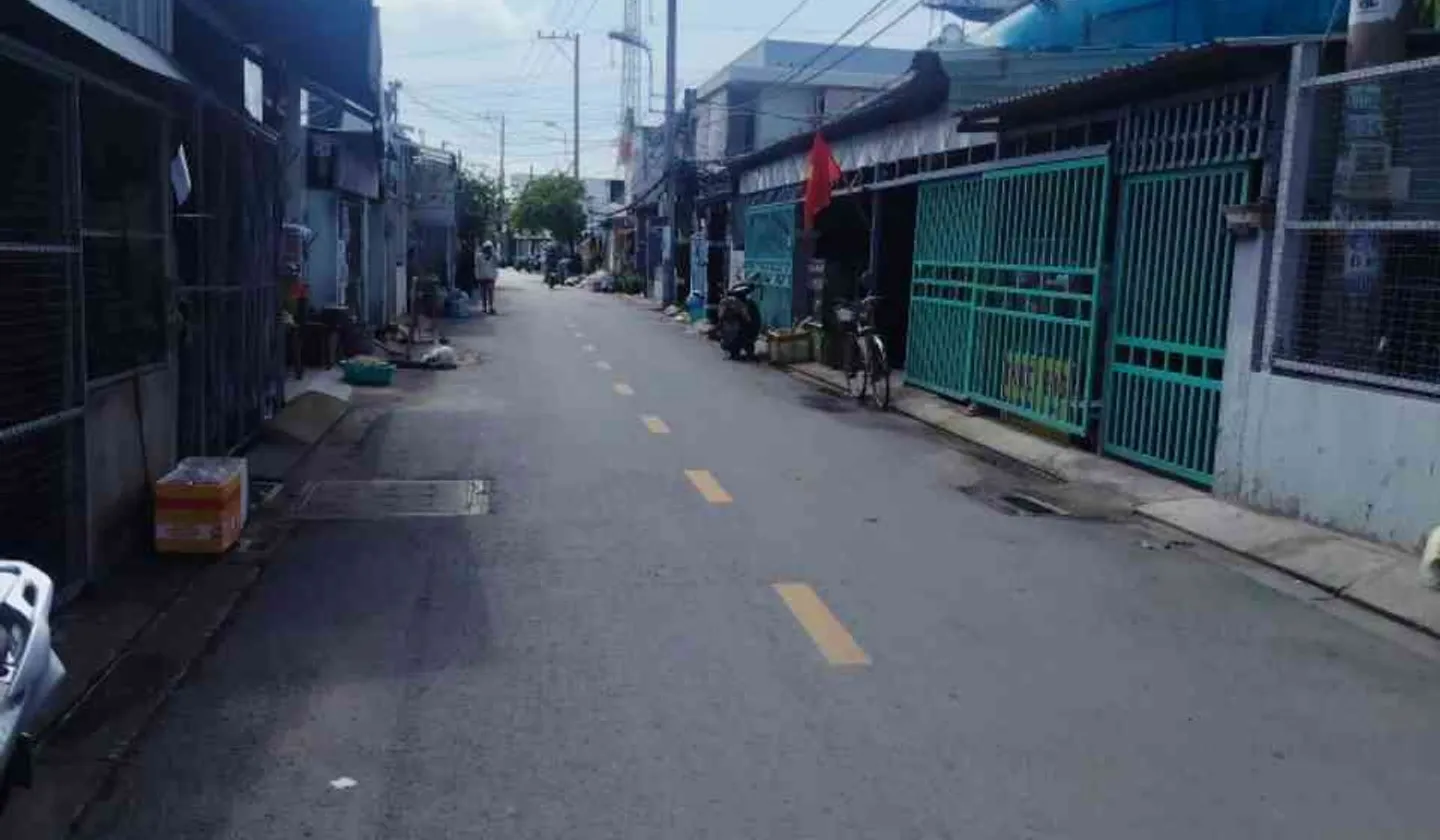 3,59 TỶ – NHÀ 2 TẦNG- 4 PN-LÊ VĂN LƯƠNG, NHÀ BÈ
DT: 4 x 20m – nở hậu 4,5m( 2 mặt tiền trước sau)
H... Bán nhà riêng tại Hiệp Phước, Hồ Chí Minh 01