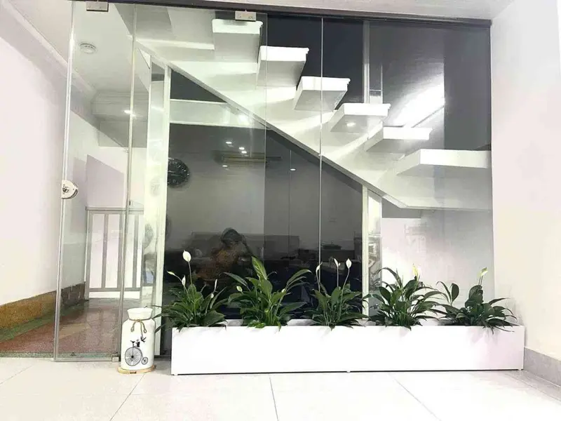 Nhà mặt phố - 5 tầng -cầu thang máy - Hạ Long, Quảng Ninh - 7.8 tỷ... Bán nhà mặt phố tại Hạ Long, Quảng Ninh 01