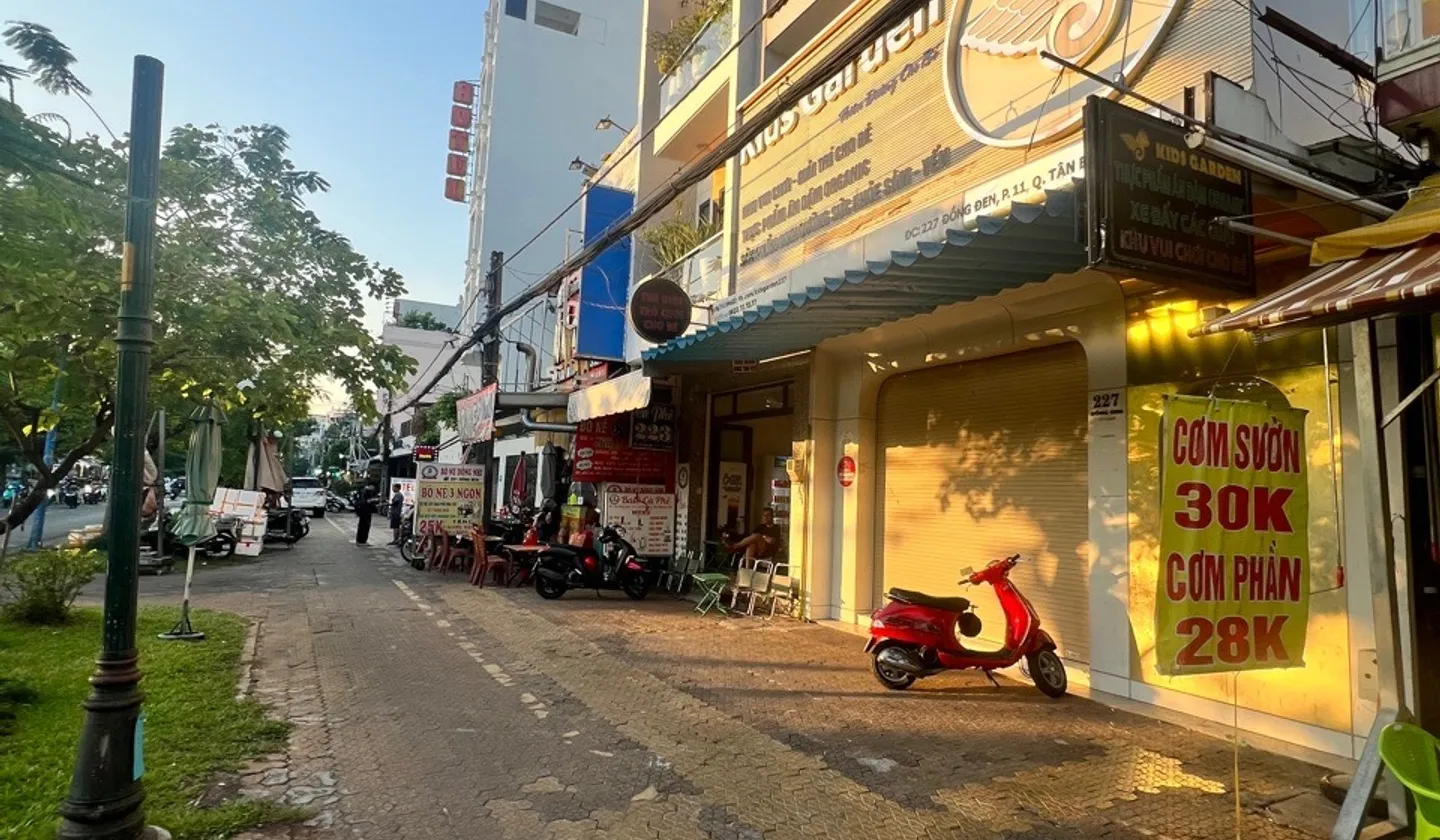 Bán nhà mặt phố đường Đồng Đen, phường 11, Tân Bình, DT 180m2, 4 Tầng... Bán nhà mặt phố tại Bảy Hiền, Hồ Chí Minh 01