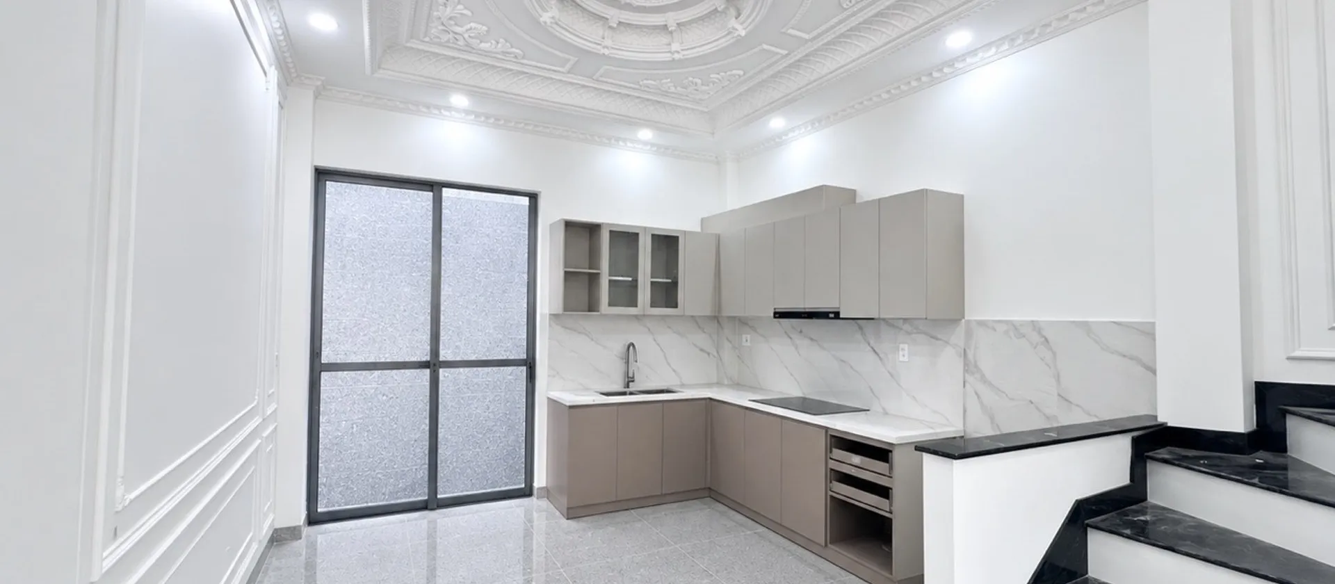 Bán nhà riêng 3 tầng, 4 phòng ngủ, diện tích 60m2 tại Long Phước... Bán nhà riêng tại Long Phước, Hồ Chí Minh 01