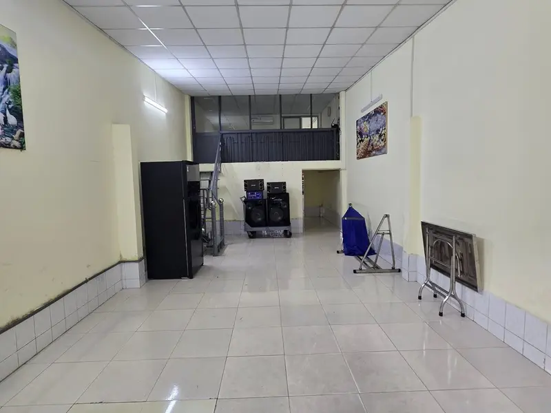 BÁN NHÀ ĐẸP SÁT TỈN.H LỘ 10 - KH.U TÊ.N LỬ.A - HẺM XE HƠI - ( 4.5X20M ) NHỈNH 5$... Bán nhà riêng tại Bình Trị Đông, Hồ Chí Minh 01